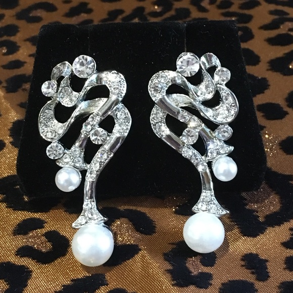 Rhinestone & pearl pierced earrings - Picture 1 of 7